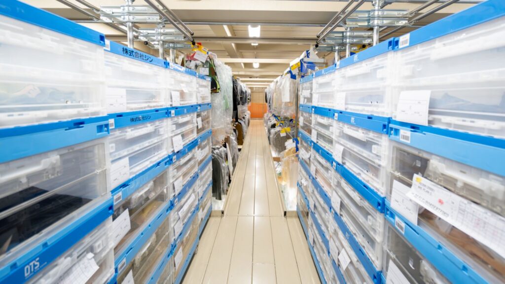 皮革製品修理 :お客様ごとに最適な物流をご提案